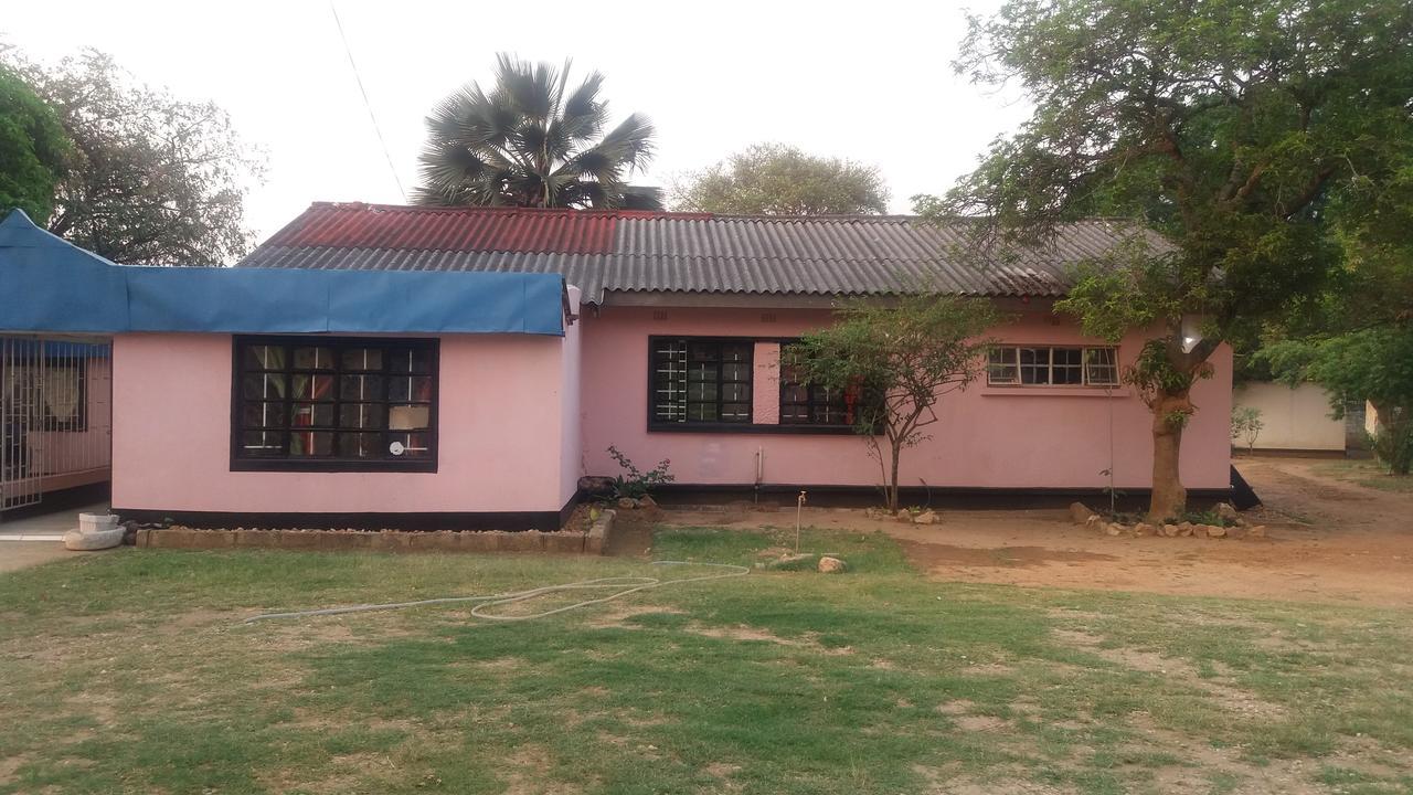 Kumunzi Backpackers Hostel Lusaka Kültér fotó