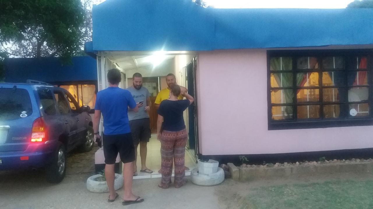 Kumunzi Backpackers Hostel Lusaka Kültér fotó